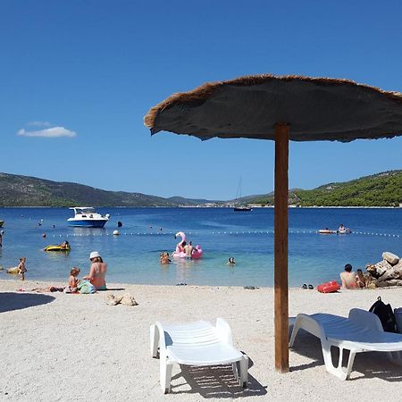 Apartmani I & J Seric Seget Vranjica Dış mekan fotoğraf