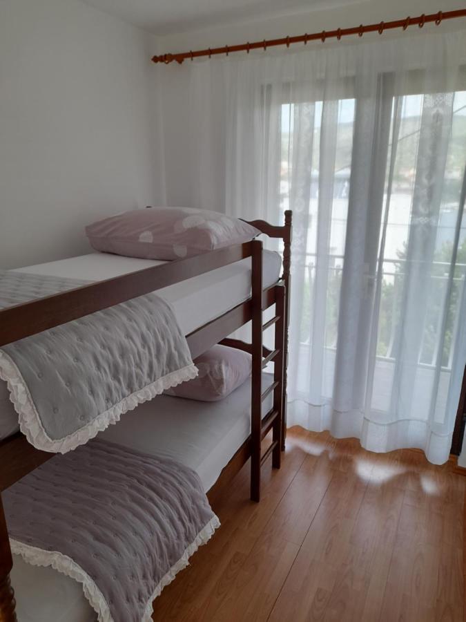 Apartmani I & J Seric Seget Vranjica Dış mekan fotoğraf