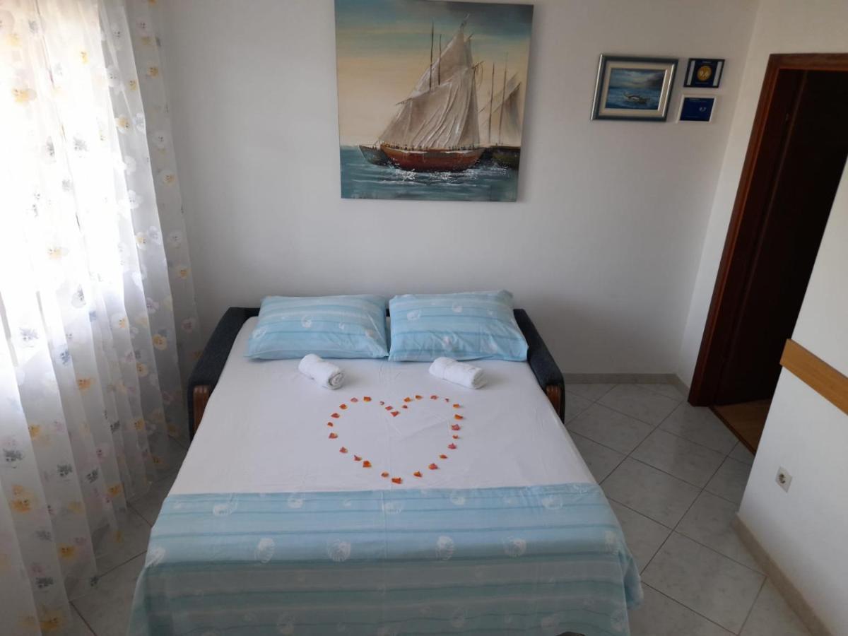 Apartmani I & J Seric Seget Vranjica Dış mekan fotoğraf