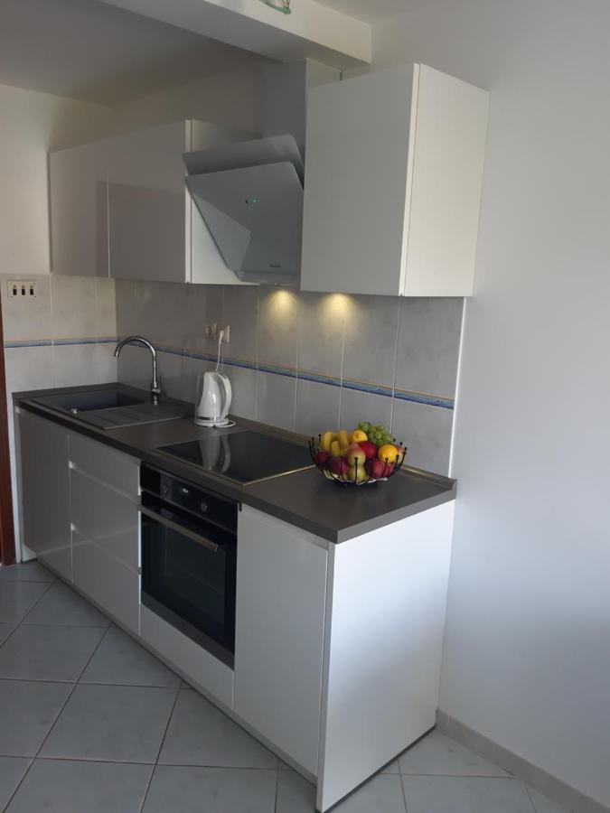 Apartmani I & J Seric Seget Vranjica Dış mekan fotoğraf
