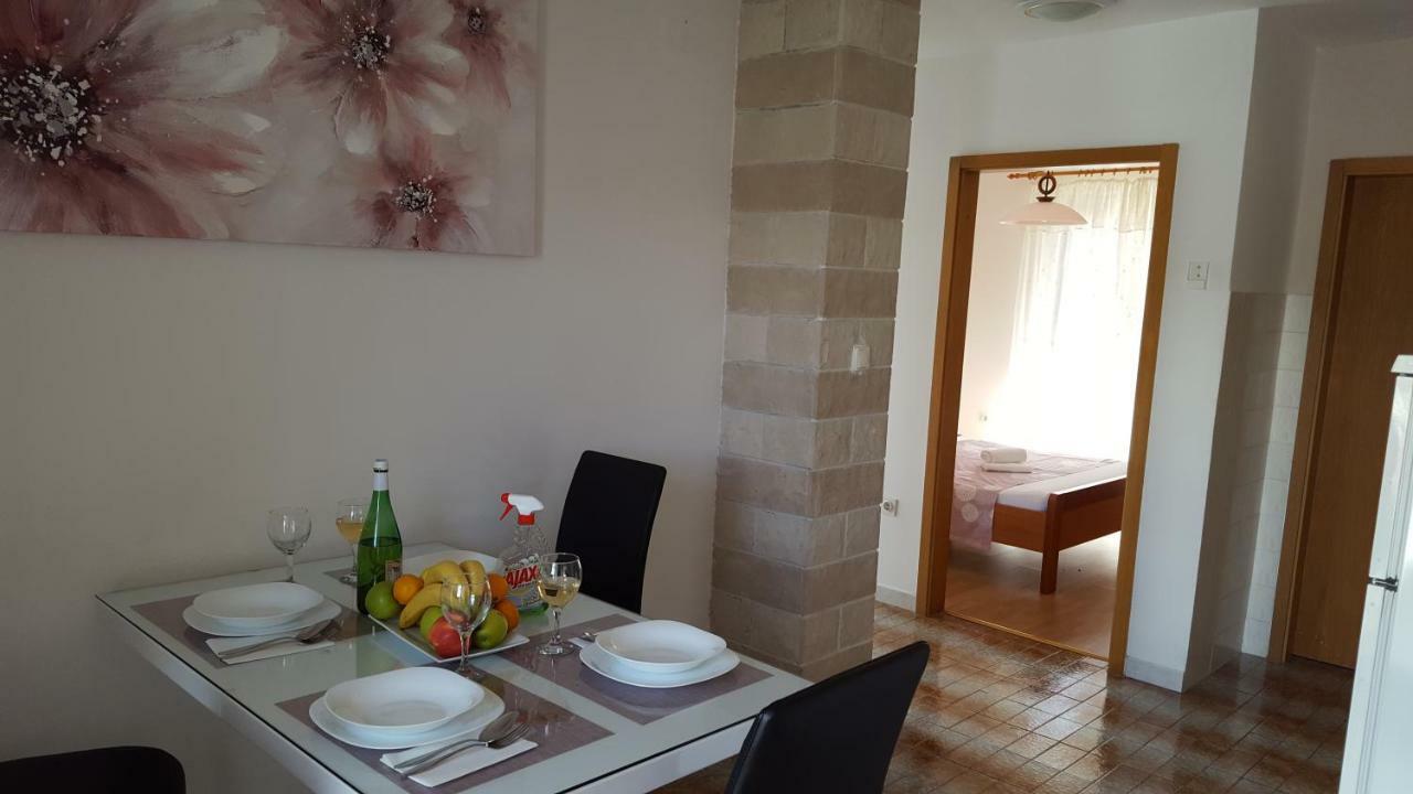 Apartmani I & J Seric Seget Vranjica Dış mekan fotoğraf