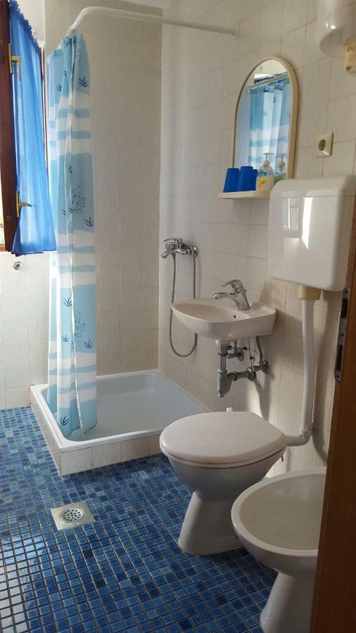 Apartmani I & J Seric Seget Vranjica Dış mekan fotoğraf