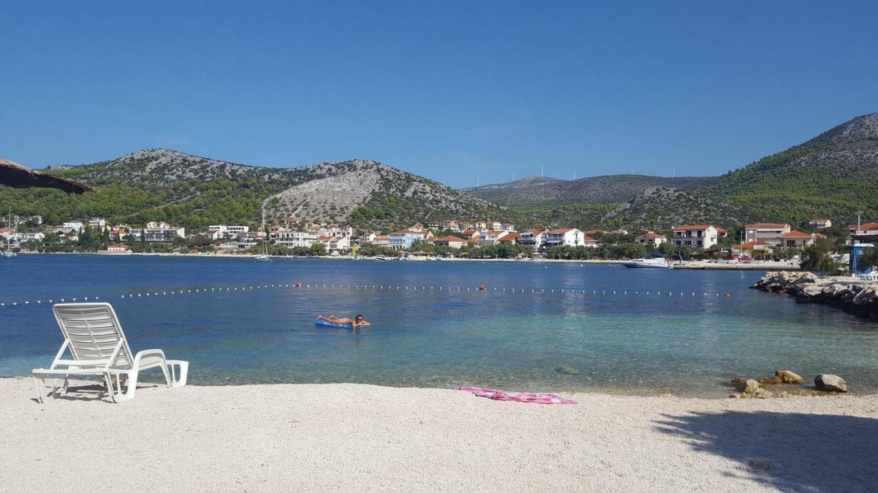 Apartmani I & J Seric Seget Vranjica Dış mekan fotoğraf