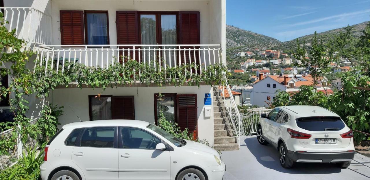 Apartmani I & J Seric Seget Vranjica Dış mekan fotoğraf
