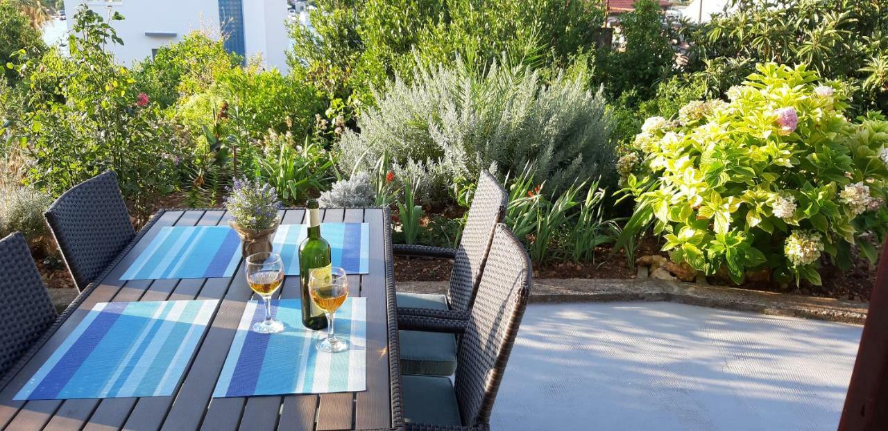 Apartmani I & J Seric Seget Vranjica Dış mekan fotoğraf